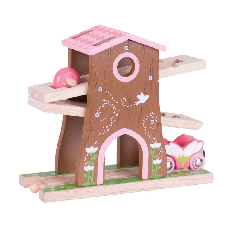 Trehytte med tryllest�v